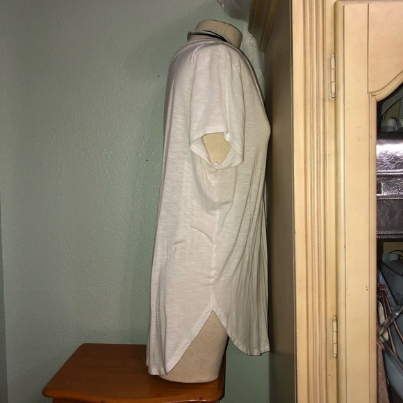 Old navy Beautiful top - Picture 2 of 6